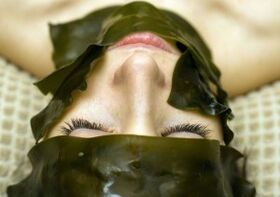 Algues sur le visage